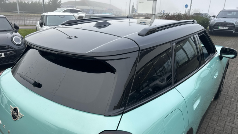 MINI Aceman 135kW E Classic 43kWh 5dr Auto Electric Hatchback